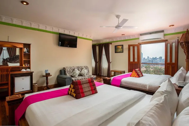غرفة ديلوكس بسرير كينج، Okay Palace Hotel 1/7