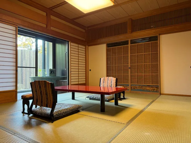 غرفة يابانية سوبيريور بفرشتي فوتون بأرضية تاتامي، KOSHI NO YADO TAKASHIMAYA 3/3