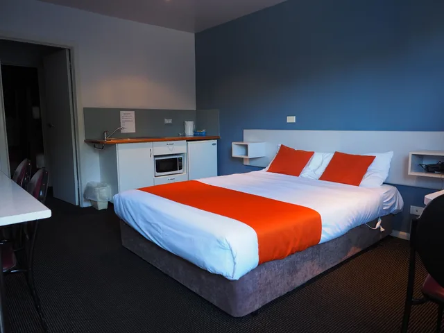استوديو اقتصادي بسرير كوين وسرير فردي وسرير بطابقين وسرير كوين بغرفتي نوم مفردة بسرير فردي، Waterfront Lodge Motel 2/3