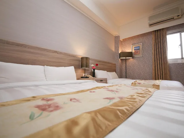 Family, Unique Holiday Hotel 2/3