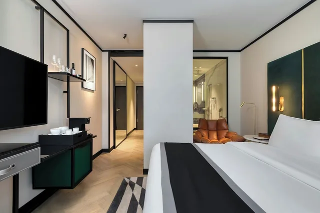 Room, King Bed, Academias Hotel, Autograph Collection 2/5