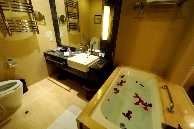 Zhonggu International Hotel Taicang (ex. Jin Jiang International Hotel Taicang)، Taicang 36/37