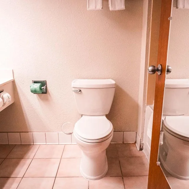 Room, Single, American Inn and Suites Dundee (ex Days Inn and Suites) 5/8