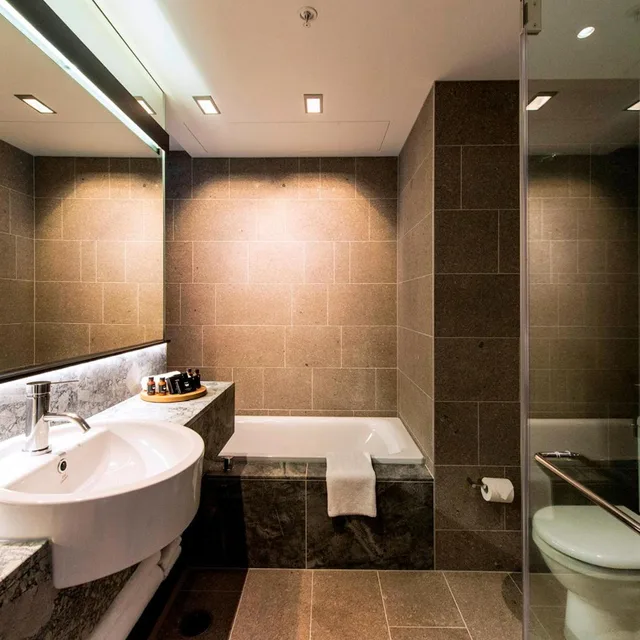 غرفة غراند ديلوكس بسرير مزدوج بإطلالة على البحر، The Grand by SkyCity 6/6