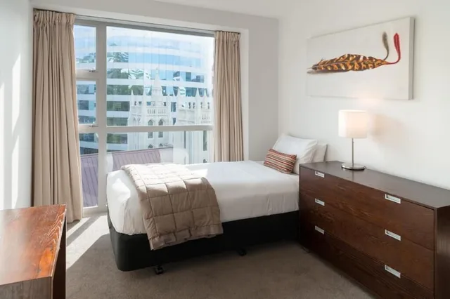 جناح بسرير كوين وسرير فردي بشرفة بغرفة نوم واحدة، Boulcott Suites 5/10