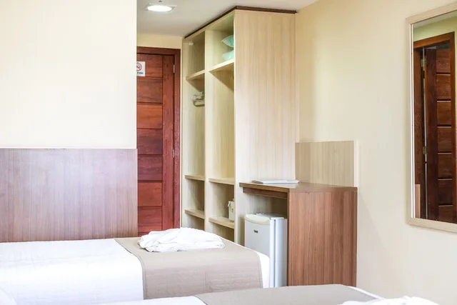 غرفة ديلوكس ثلاثية بسرير مزدوج وسرير فردي، Mediterranee Hotel 2/5