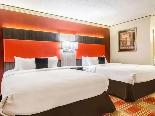 Room, Queen Bed, Countryside Suites Kansas City Independence I 70e Sports Complex Hotel 3/6