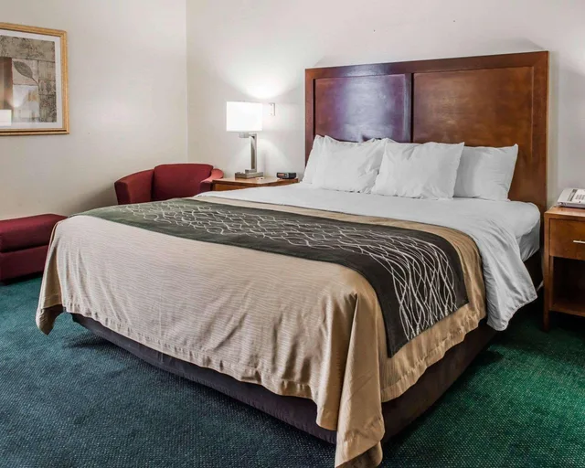 غرفة بسرير كينج، Quality Inn Waynesburg PA 1/1