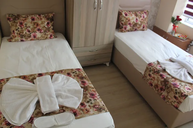 Room, Double Bed, Gorur Hotel 4/5