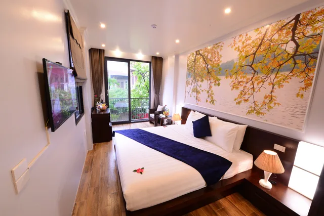 Junior Suite, King Bed, City View, Bella Rosa Hotel 1/6