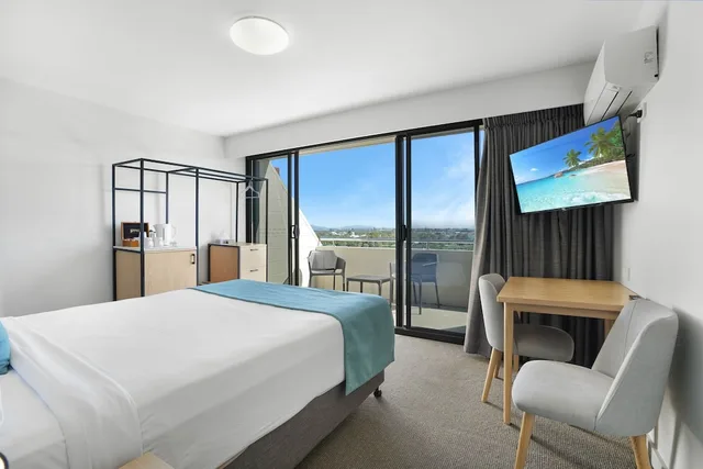 غرفة بسرير كوين بإطلالة على المرفأ، Gladstone Reef Hotel Motel 1/7