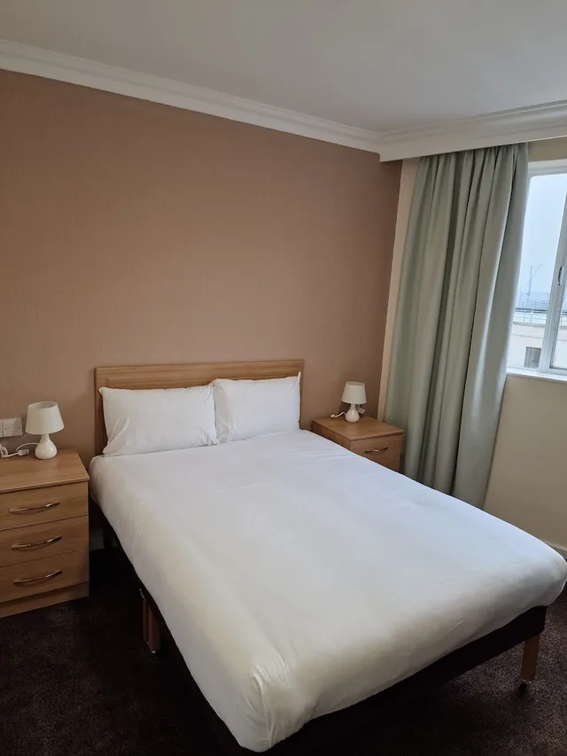 Standard, Double Bed, Britannia Hotel Birmingham - New Street Station 4/10