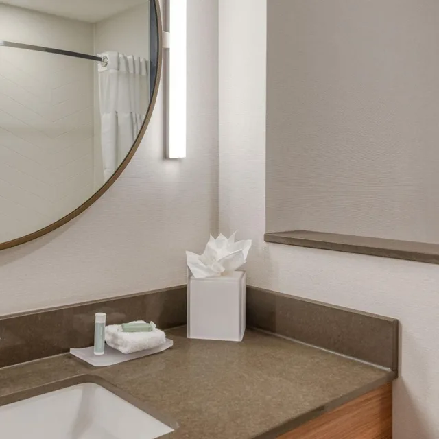 غرفة بسريرين كوين لذوي الإعاقة، Fairfield by Marriott Inn & Suites Shelbyville 2/4