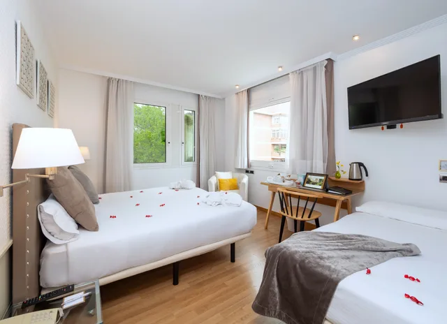 غرفة قياسية بسرير مزدوج، Vilana Hotel 7/10