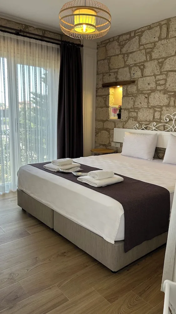 جناح جونيور بسرير مزدوج مع أريكة، Vodina Hotel 1/7