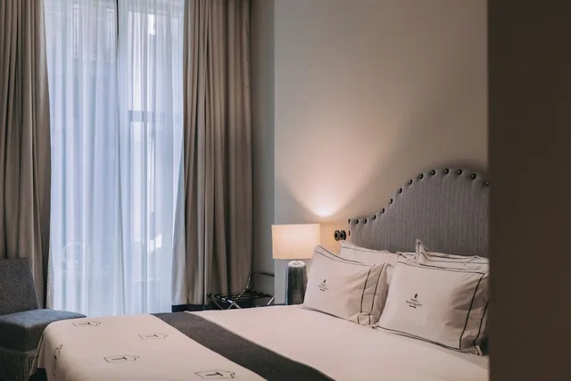 2 Bedroom Apartment, Torel Palace Porto 1/3