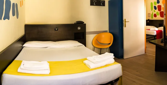 غرفة رباعية، Cairoli Hotel 3/10
