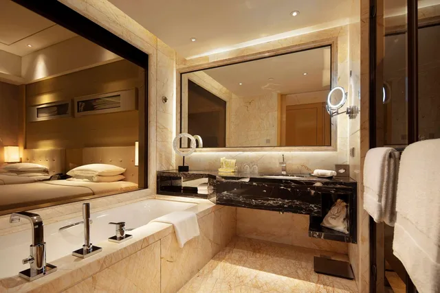 غرفة قياسية بسريرين منفصلين، HILTON DALIAN 3/3