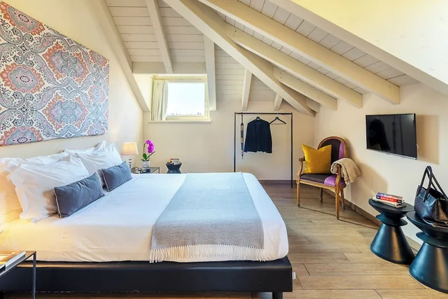 1 Bedroom, Deluxe, Suite, King Bed, Kitchen, RESIDENZA DELL'OPERA 1/10