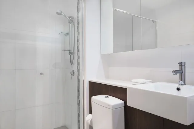 1 Bedroom, Executive, Apartment, 1 Queen and 1 Single Bed, Mantra Midtown Brisbane 2/3