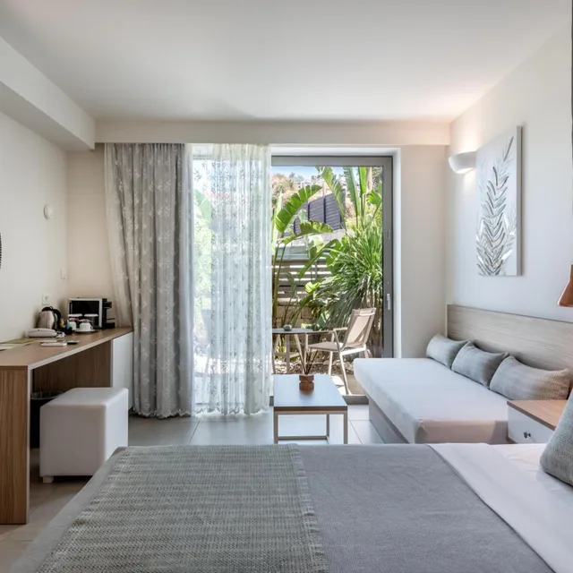 غرفة سوبيريور بسرير مزدوج، Aloe Boutique and Suites - Adults Only 3/6