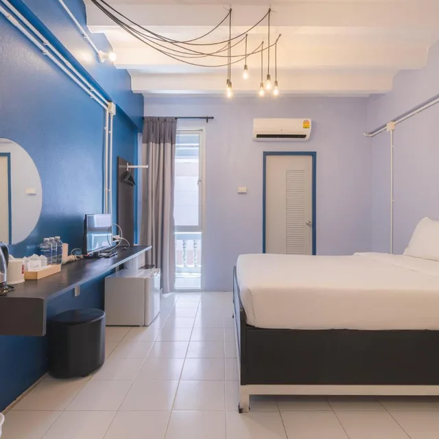 غرفة ثلاثية بحمام خاص، Bedgasm Poshtel X Café At Nimman 8/10