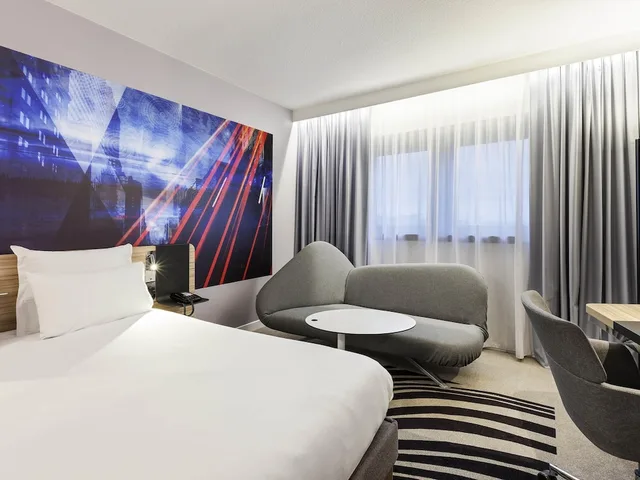 Classic, Double Bed, Novotel Tours Centre Gare 2/10