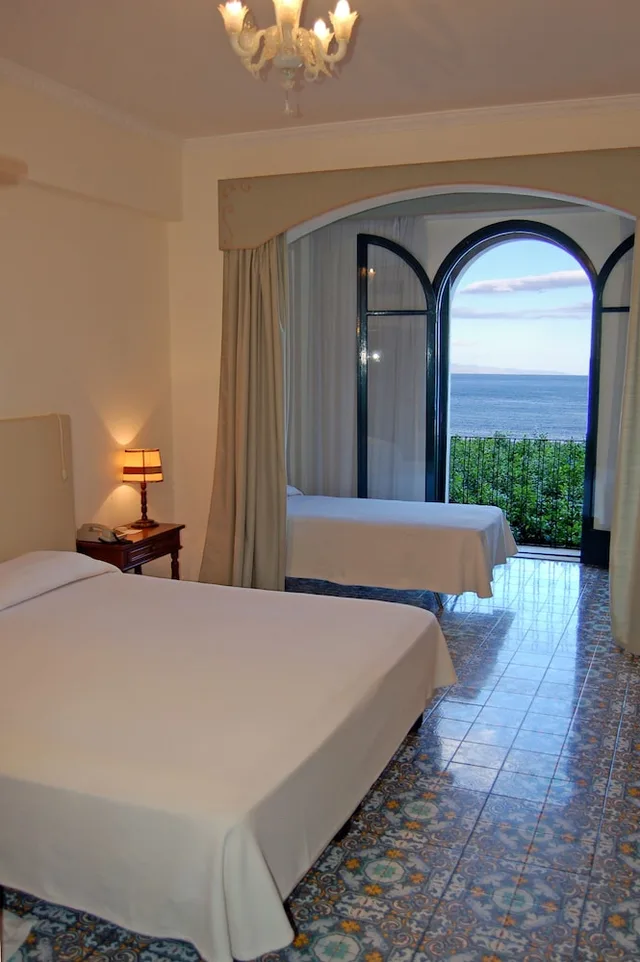 Room, Triple, 1 Double and 1 Single Bed, Sea View, Lido Mediterranee 4/10