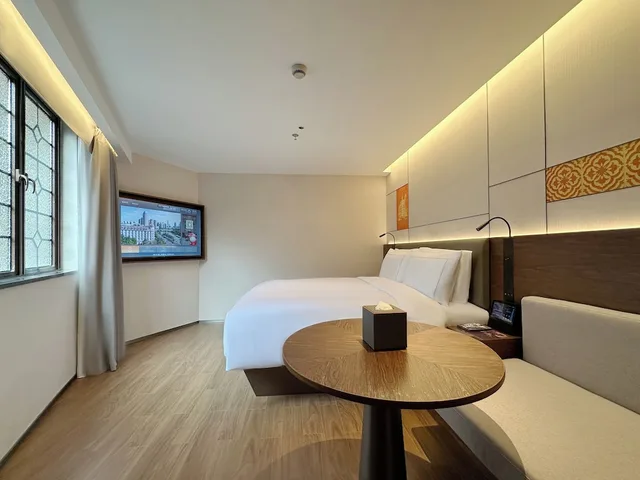 City, King Bed، UrCove by Hyatt Shanghai on the Bund 2/4