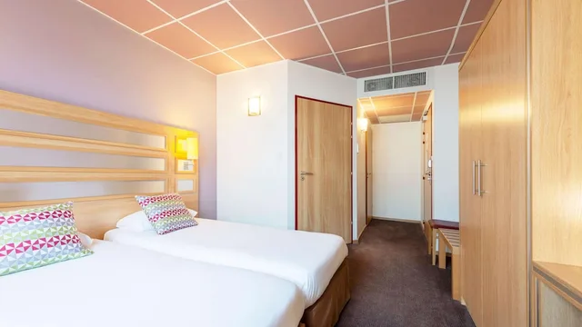 Standard, Twin Beds, Hotel Campanile Metz Nord - Talange 1/10