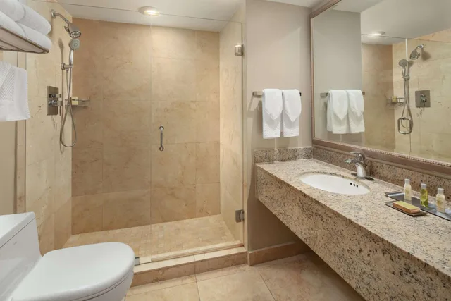 Room, 2 Double Beds, Garden View, Sofa, Doubletree By Hilton Grand Hotel Biscayne Bay 4/4