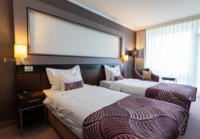 Adjoining، Aquaworld Resort Budapest Formerly Ramada Resort Aquaworld Budapest 2/7