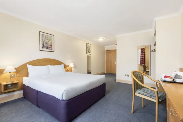 Room, 2 Double Beds, Days Inn by Wyndham Watford Gap 3/5