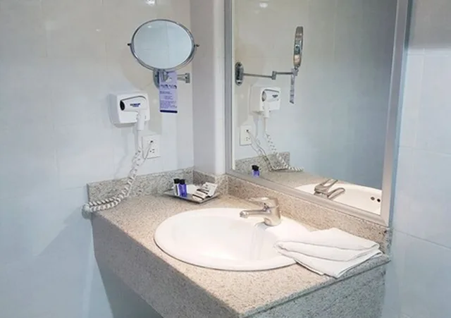 غرفة جونيور بسريرين مزدوجين، Hotel Ciros 1/1