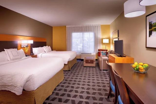 استوديو بسريرين كوين مع أريكة، Towneplace Suites Missoula 1/1