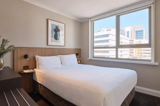 Petite Queen.، Pensione Hotel Perth 6/6