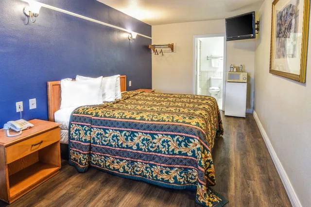 Sunset Motel، بومونا 10/26