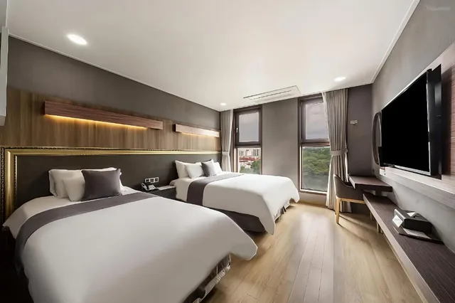 غرفة ديلوكس بسريرين منفصلين، Hotel Lart Gimpo 9/26