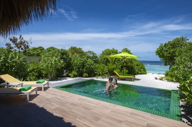 Beach Villa with Pool، Emerald Maldives Resort & Spa 2/6