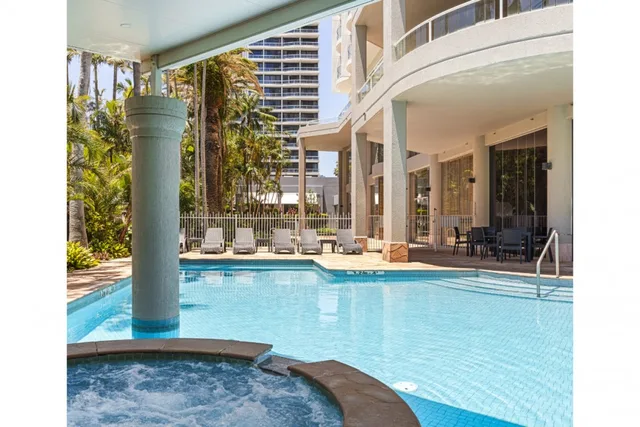 Oaks Gold Coast Hotel, Surfers Paradise, Gold Coast 33/75