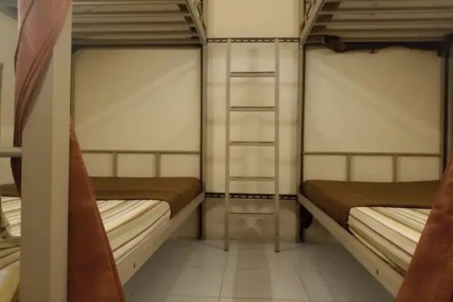 Bunkbed Room D Mixed Dormitory, Pondok Backpacker City Square 12/13