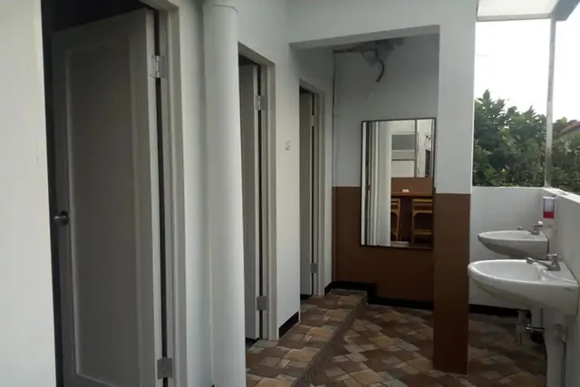 Bunkbed Room D Mixed Dormitory, Pondok Backpacker City Square 9/13