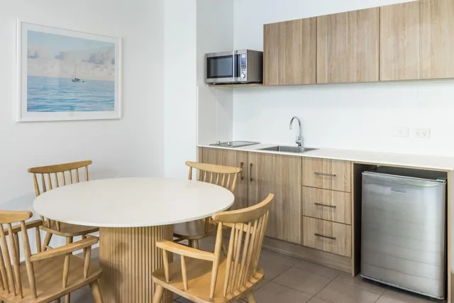 Oaks Cairns Hotel، كيرنز، كوينزلاند 10/93