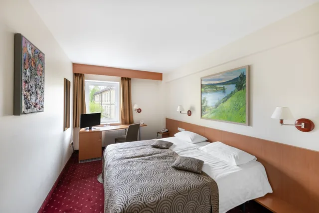 Standard Double or Twin Room, Art City Inn 8/11