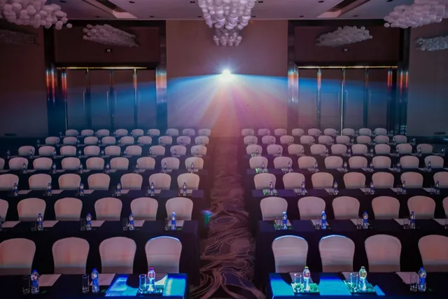 Chongqing C-Plaza Hotel، تشونغتشينغ 23/65
