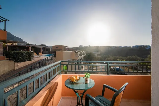 Apartment - Pool or Garden View (Split level)، Golden Valentin Apartments 3/6