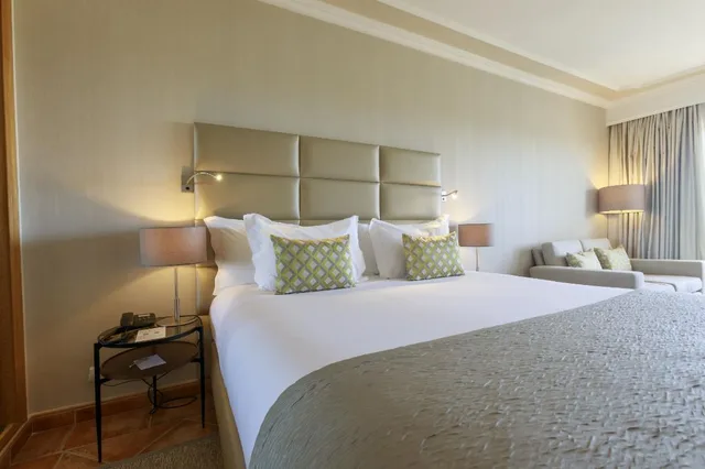 Twin or Double Room Single Use Premium Pool and Sea view، Ria Park Hotel & Spa 1/2