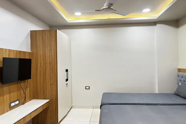 غرفة ديلوكس بشرفة، Wandr By Settl Medicity 9/24