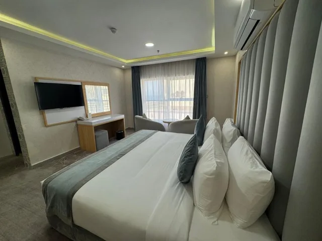 King Room Side View، Rose Land Hotel 4/6