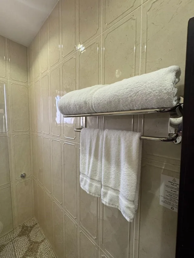 King Room Side View، Rose Land Hotel 3/6